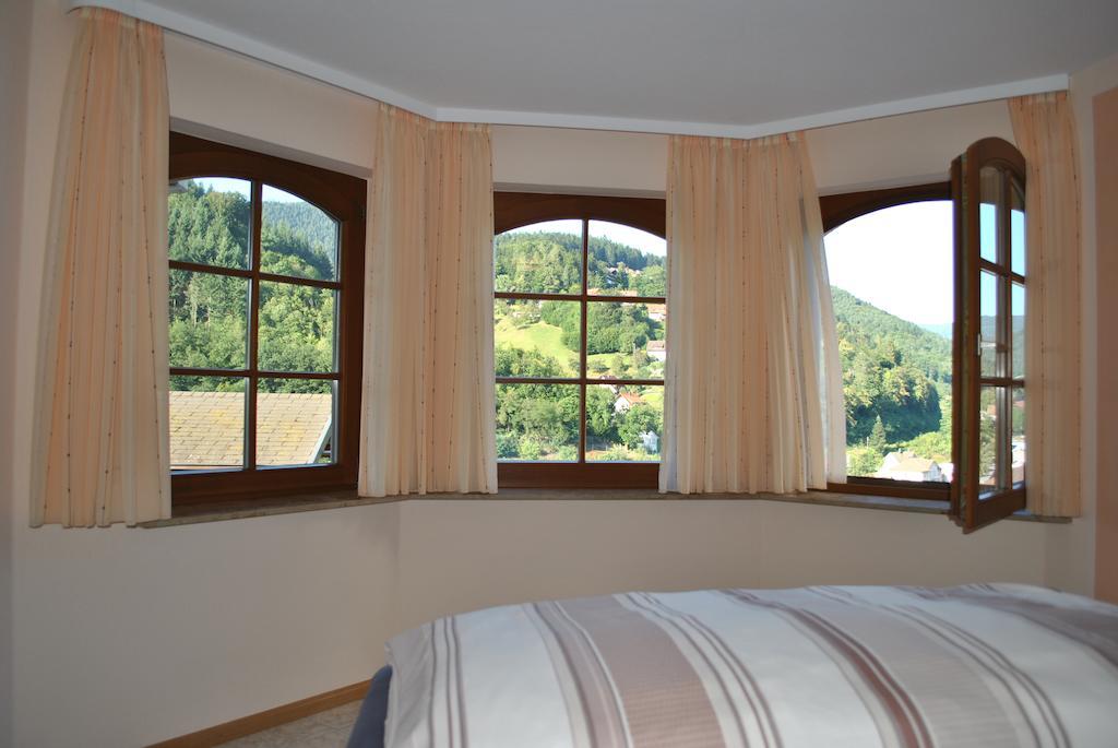 Ferienwohnung Schwarzwaldsteig Bad Peterstal-Griesbach Rum bild